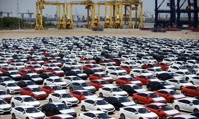 Lần đầu tiên trong năm 2023, Việt Nam nhập khẩu ô tô dưới 8.000 xe/tháng