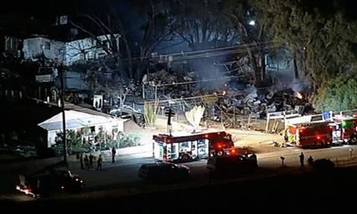 Mỹ: 2 trực thăng cứu hỏa đâm nhau trên không, 3 người thiệt mạng