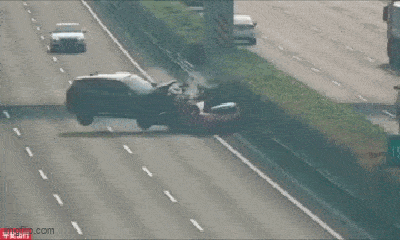 Video: Siêu xe Lamborghini hóa đống sắt vụn sau cú va chạm mạnh