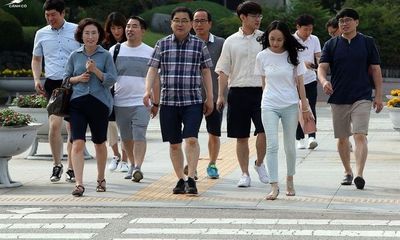 Cộng đồng mạng - Hàn Quốc: Người dân được khuyến khích mặc quần short, tháo cà vạt để tiết kiệm điện