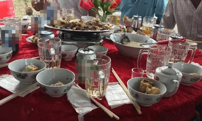 Nhiều người nghi bị ngộ độc sau khi ăn cỗ cưới tại Quảng Bình