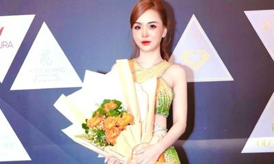 Doanh nhân Hằng Nga Nguyễn xuất hiện ấn tượng tại đêm Gala “The Face Beauty Viet Nam”