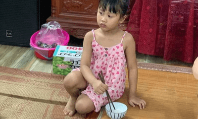 Thông tin vụ bé gái khoảng 5 tuổi bị bỏ rơi ở Hà Nội