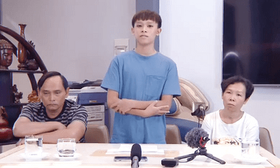Hồ Văn Cường đăng clip cùng bố mẹ đẻ, nói rõ ồn ào với mẹ nuôi Phi Nhung 