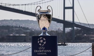 UEFA chốt địa điểm tổ chức chung kết Champions League 2021-2022