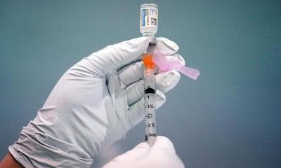 CDC Mỹ khuyến nghị người dân nên tiêm vaccine Pfizer, Moderna thay vì Johnson&Johnson