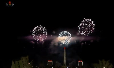 Triều Tiên chính thức sang năm mới 2022, pháo hoa rực rỡ tại quảng trường 