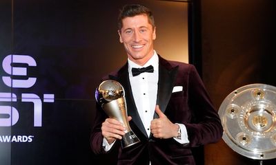 Vượt qua Messi, tiền đạo Lewandowski chiến thắng giải The Best của FIFA