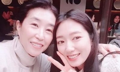 Nữ diễn viên The Heirs đăng ảnh cùng Park Shin Hye, gửi lời chúc phúc đến 'con gái' 