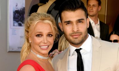 Britney Spears hé lộ thiết kế váy cưới, rục rịch chuẩn bị cho hôn lễ