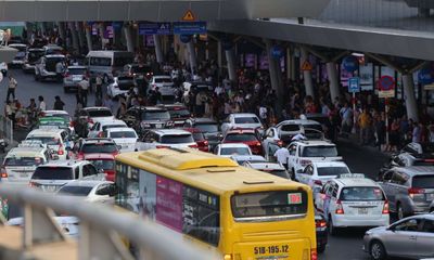Đề xuất xây thêm bãi đậu xe, bãi đệm cho xe ra vào sân bay Tân Sơn Nhất
