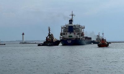 Chuyến tàu đầu tiên chở ngũ cốc Ukraine rời cảng Odesa