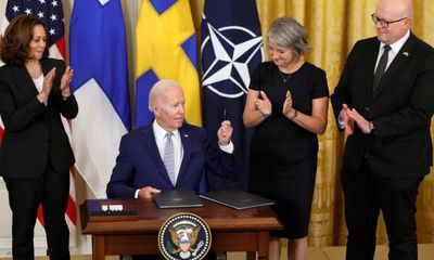 Tổng thống Biden ký duyệt kết nạp Phần Lan, Thụy Điển vào NATO