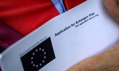 Ba Lan đề xuất các nước EU dừng cấp thị thực cho người dân Nga 