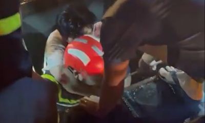 Đà Nẵng: Giải cứu người đàn ông đi xe máy rơi xuống cống công trình