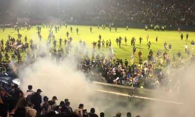 Tin thế giới - 127 người thiệt mạng khi đi xem bóng đá ở Indonesia: Cảnh sát tiết lộ nguyên nhân