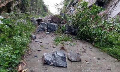 Sạt lở núi đá vôi ở Quảng Bình, gần 1.000 người dân bị cô lập