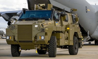 Australia hỗ trợ huấn luyện binh sĩ, gửi thêm xe bọc thép cho Ukraine 