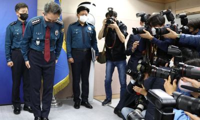 Thảm kịch giẫm đạp Hàn Quốc: Khám xét các đồn cảnh sát trên khắp Seoul 