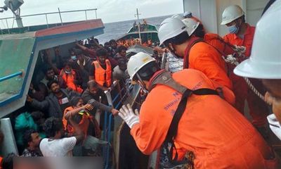 Tàu cá chở hơn 300 người nước ngoài gặp nạn ở Vũng Tàu