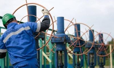 EU xem xét áp giá trần dầu mỏ nhập khẩu từ Nga