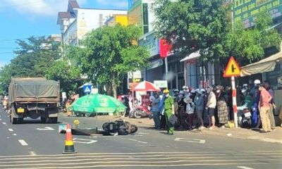 Tin tức tai nạn giao thông mới ngày 1/12: Va chạm giao thông trên phố Buôn Ma Thuột, nam sinh tử vong tại chỗ