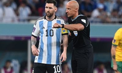 Chung kết World Cup 2022: Bàn thắng của Messi bị nghi không hợp lệ, trọng tài nói gì?