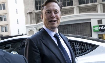 Tỷ phú Elon Musk giành lại danh hiệu người giàu nhất thế giới