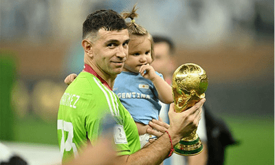 Thủ môn Argentina bị chỉ trích vì ăn mừng quá khích