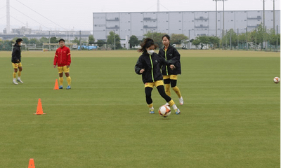 ĐT nữ Việt Nam tập luyện dưới thời tiết khắc nghiệt, chuẩn bị cho trận đấu tiếp theo tại Nhật Bản
