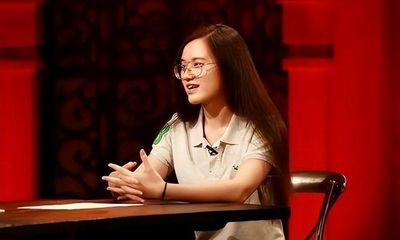 Giải trí - Vợ trẻ kém 40 tuổi của nhạc sĩ Lý Khôn Thành né tránh câu hỏi về việc làm giả di chúc