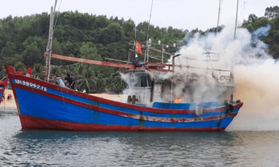 Điều tra vụ tàu cá của ngư dân bất ngờ bốc cháy khi đang neo đậu 
