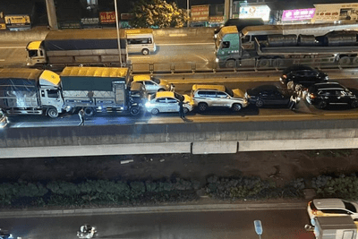 Hà Nội: Tai nạn liên hoàn giữa 6 ô tô, đường Vành đai 3 tắc nghẽn
