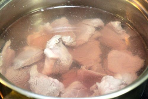Cách làm canh bắp bò nấu khế chua ngọt cho bữa tối ngon cơm - Ảnh 4