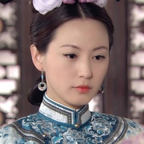 美女Bo Bo Kinh Tam偷偷結婚了